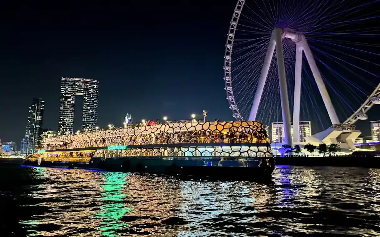 LOTUS ROYALE MEGAYACHT DINNER CRUISE