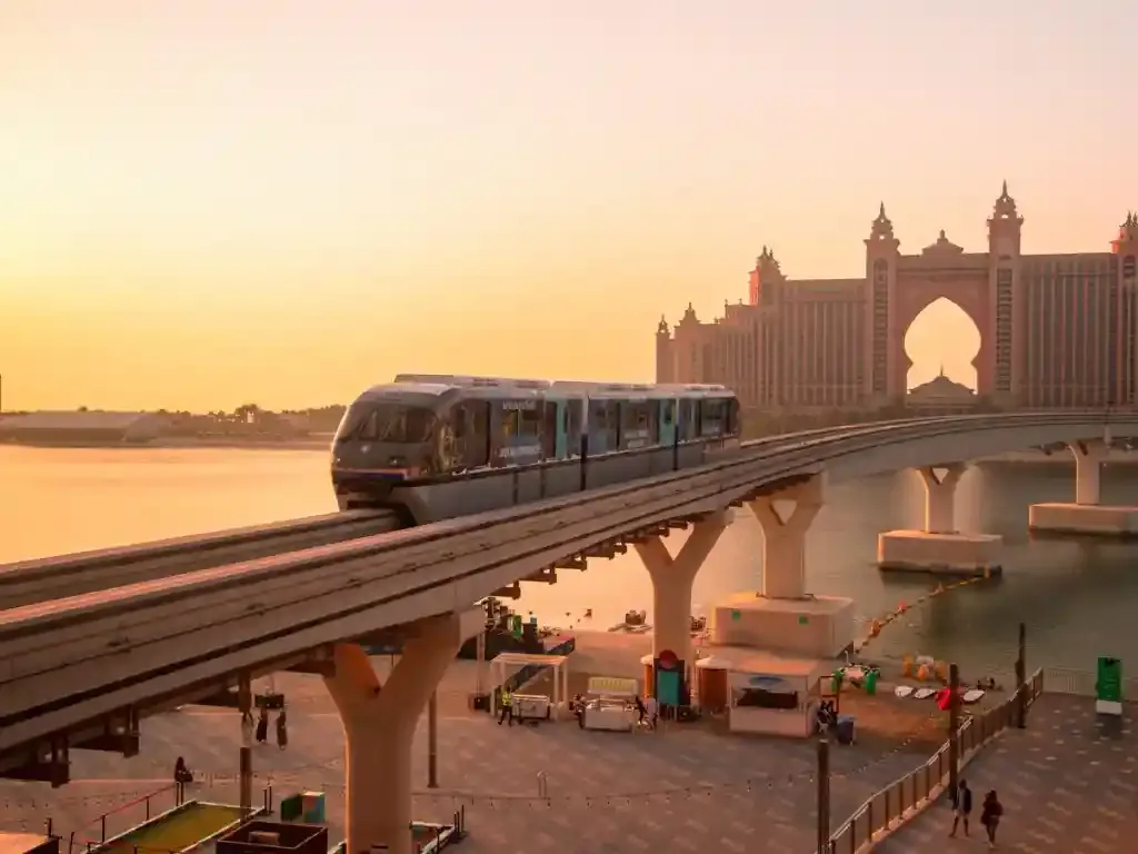 THE PALM MONORAIL - Gateway to Atlantis